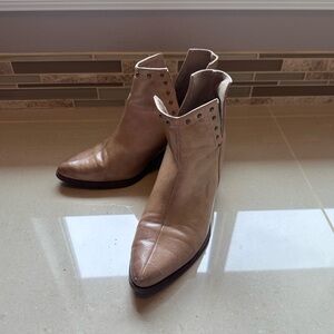 Women’s Vintage 93 Ankle Boots